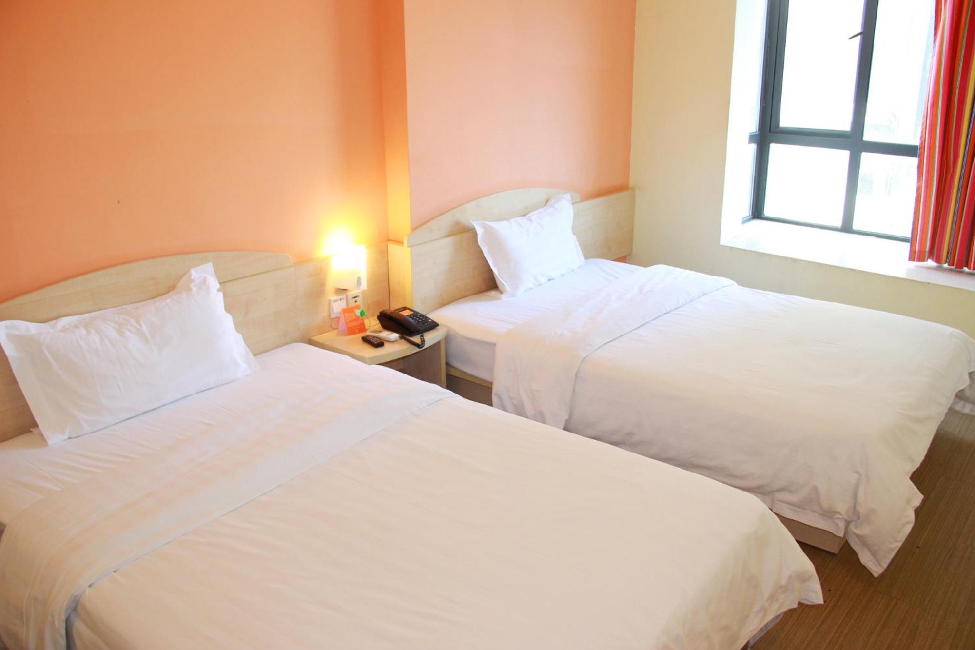 7Days Inn Guangzhou South Railway Station Huijiang Subway Station Eksteriør bilde